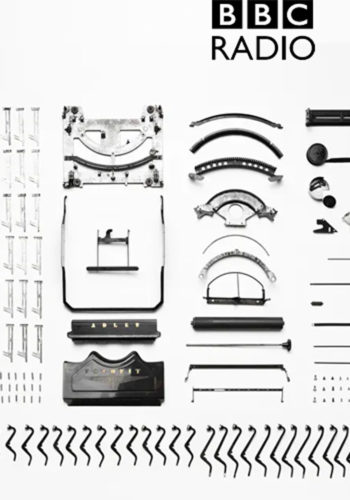 Flat Lay Adler Typewriter (CC.0) Florian Klauer / Unsplash.com